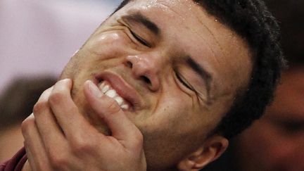 Jo-Wilfried Tsonga lors de la finale du Masters de Bercy, face &agrave; Roger Federer, le 13 novembre 2011 &agrave; Paris. (GONZALO FUENTES / REUTERS)