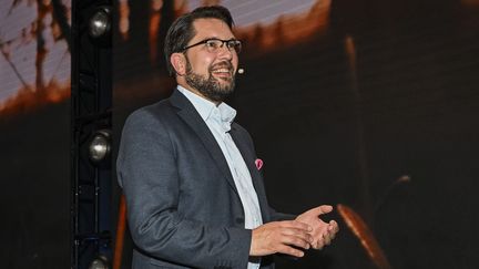 Jimmie Akesson, leader des Démocrates de Suède, lors d'une soirée à Nacka (comté de Stockholm) après les élections législatives, le 11 septembre 2022. (JONATHAN NACKSTRAND / AFP)