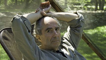 L'auteur américain Philip Roth à son domicile de Warren (Connecticut), le 5 septembre 2005. (DOUGLAS HEALEY / AP / SIPA)