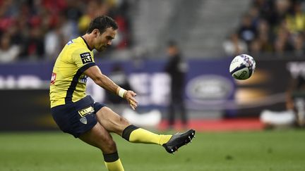 Morgan Parra lors de la finale du Top 14 gagnée face à Toulon, le 4 juin 2017 au Stade de France. (CHRISTOPHE SIMON / AFP)