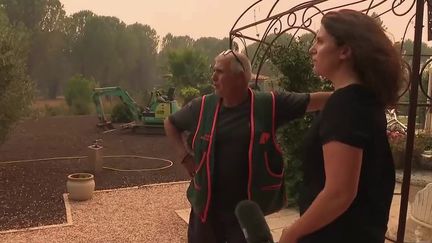 Incendie dans le Var : l'incertitude des habitants devant la montée des flammes (France 2)