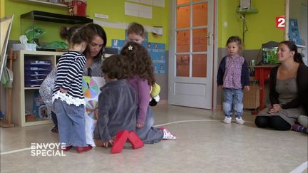 Envoyé spécial. Une école Montessori pour garder un village en vie