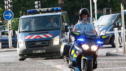 &nbsp; (Arrivée jeudi d'Abdallah Boumezaar et de sa compagne au palais de justice de Toulon dans des fourgons de la gendarmerie © Maxppp)