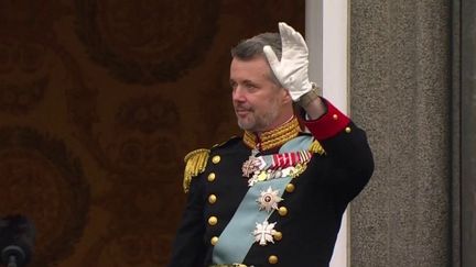 Danemark : le nouveau roi Frederik X salué par la foule