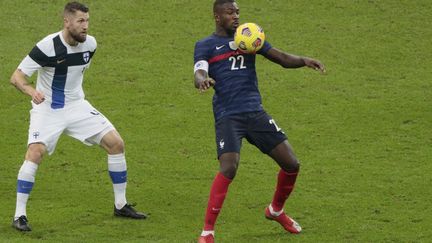 Football : la France a pris "une bonne gifle" face à la Suède