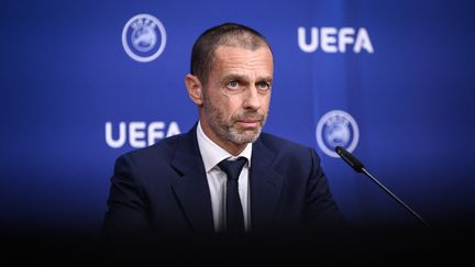 Le président de l'UEFA, Aleksander Ceferin, lors d'une conférence de presse, le 7 avril 2022. (FABRICE COFFRINI / AFP)