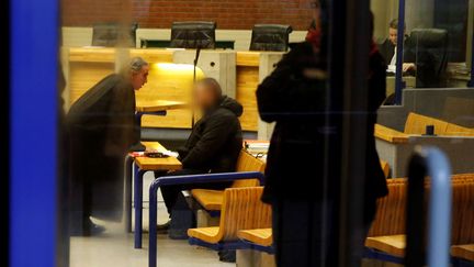 &nbsp; (Damien Saboundjian et son avocat lors du procès, aux assises de Seine-Saint-Denis. © MaxPPP)