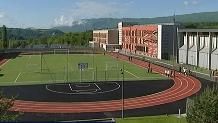 Ain : un stade refuse son accès aux collégiens de l'établissement voisin