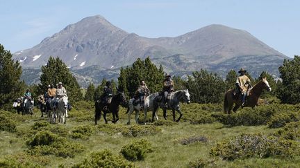 "Pétaouchnok" d'Edouard Deluc (2022). (ROGER ARPAJOU – 2022 Bizibi – France 2 Cinéma – Apollo Films)