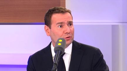 Alexandre Ricard, PDG du groupe Pernod-Ricard, est l'invité éco du 29 août 2019. (FRANCEINFO / RADIOFRANCE)