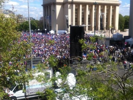 Vue sur la place du Trocadéro à Paris, le 1er mai 2012. (CR)