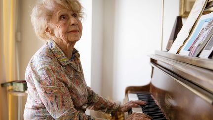 A 104 ans, Colette Maze, passionnée du compositeur Claude Debussy sort un album hommage de ses oeuvres
 (PHOTOPQR/LE PARISIEN/MAXPPP)