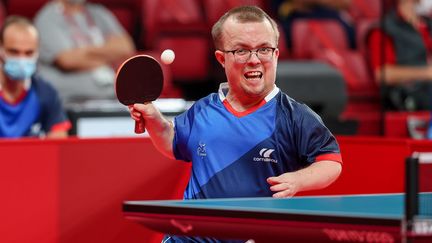 Thomas Bouvais lors du tournoi de simple des Jeux paralympiques de Tokyo en catégorie 8, dimanche 26 août 2021. (NGUYEN TUAN / France Paralympique)