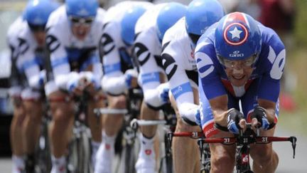 L'équipe Garmin Cervélo dans l'exercice du contre-la-montre (LIONEL BONAVENTURE / AFP)