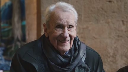 Christopher Tolkien lors d'une exposition à la Cité internationale de la tapisserie d'Aubusson.&nbsp; (Capture d'écran YOUTUBE)