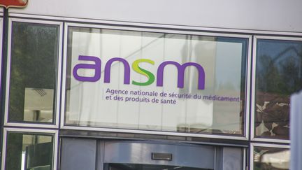 L'Agence nationale de sécurité du médicament et des produits de santé (ANSM) à Saint-Denis (Seine-Saint-Denis), le 15 mai 2020.&nbsp; (HUMBERT / BSIP / AFP)