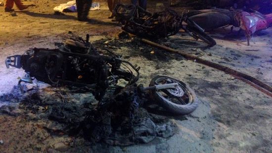 Sur les lieux de l'explosion, le 17 ao&ucirc;t 2015,&nbsp;&agrave; Bangkok (Tha&iuml;lande). (AIDAN JONES / AFP)