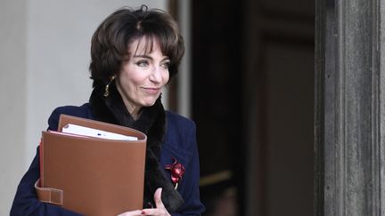 L'ancienne ministre de la Santé, Marisol Touraine, à la sortie de l'Elysée, le 22 mars 2017. (STEPHANE DE SAKUTIN / AFP)