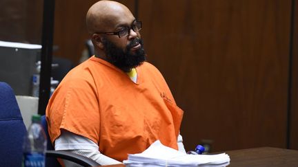 Le producteur de rap Marion "Suge" Knight devant un tribunal de Los Angeles où il est accusé de meurtre (20 mars 2015)
 (Robyn Beck / Pool / AFP)