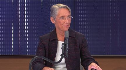 Élisabeth Borne, ministre du Travail, de l'Emploi et de l'Insertion était l'invitée du "8h30 franceinfo", jeudi 11 février 2021. (FRANCEINFO / RADIOFRANCE)