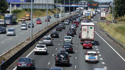 L'autoroute pr&egrave;s de Bordeaux (Gironde), le 13 juillet 2013. (NICOLAS TUCAT / AFP)