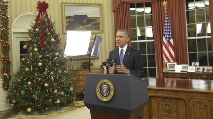 Le président américain Barack Obama lors d'une allocution solennelle depuis le bureau ovale de la Maison Blanche, à Washington, le 6 décembre 2015. (REUTERS)