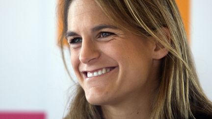 L'ancienne joueuse de tennis Am&eacute;lie Mauresmo, &agrave; Issy-les-Moulineaux (Hauts-de-Seine), en le 3 d&eacute;cembre 2009. (CHARLES PLATIAU / REUTERS)