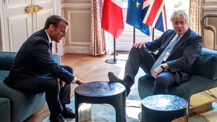 Emmanuel Macron reçoit le Premier ministre britannique Boris Johnson, le 22 août 2019 au palais de l'Elysée. (CHRISTOPHE PETIT TESSON / AFP)