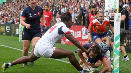 Les Françaises terminent troisièmes de cette Coupe du monde (PAUL FAITH / AFP)