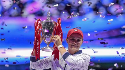 L'Australienne Ashleigh Barty le 3 novembre 2019 après sa victoire en finale du&nbsp;Masters féminin.&nbsp; (NOEL CELIS / AFP)