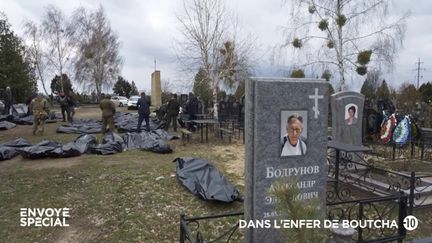 "Ceux qui ont fait ça parlent la même langue que nous, c'est inimaginable" : après le massacre de Boutcha, l'identification des victimes (ENVOYÉ SPÉCIAL  / FRANCE 2)