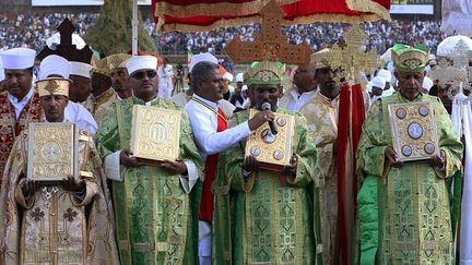 lisent les textes sacrés.
 (Minasse Wondimu Hailu / ANADOLU AGENCY / AFP)