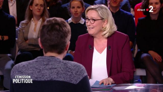 Marine Le Pen face à Hugo Travers dans "L'Emission politique"