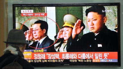 Le jeune &eacute;tudiant serait le fils d'un proche de&nbsp;Jang Song-Thaek, ici &agrave; l'image, l'oncle et mentor de Kim Jong-un, ex&eacute;cut&eacute; en 2013. (JUNG YEON-JE / AFP)