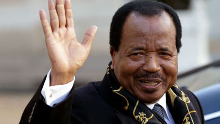 Cameroun : Paul Biya, 83 ans. Il règne sans partage sur le pays depuis son arrivée au pouvoir en 1982. Depuis, il cumule les mandats. Il a été réélu en 2011 et restera chef d’Etat jusqu’en 2018 dans ce pays où répression et corruption font bon ménage. Paul Biya est plus souvent à l’étranger que dans son pays. (REUTERS/ Philippe Wojazer)