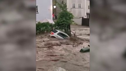 Inondations : l'Autriche&nbsp;en alerte, des régions inondées (France 2)