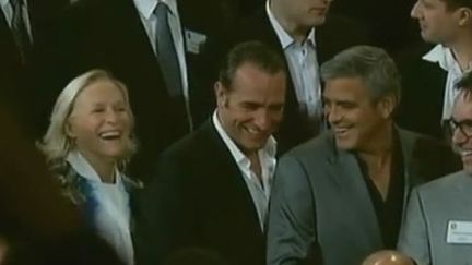 Jean Dujardin et Georges Clooney lundi 6 f&eacute;vrier &agrave; Beverly Hills (Etats-Unis&deg; (EVN)