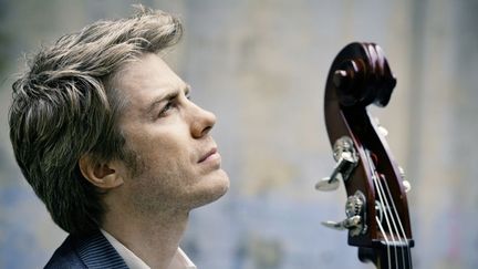 Kyle Eastwood et sa contrebasse
 (Jean-Baptiste Millot)