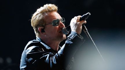 Bono de U2, qui a rendu hommage mardi aux victimes de l'attentat de Manchester.
 (Thibault Camus/AP/SIPA)