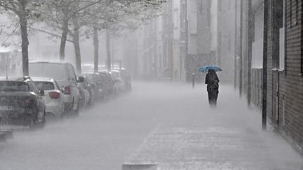 Lille (Nord) sous la pluie, le 11 mai 2021. (MAXPPP)