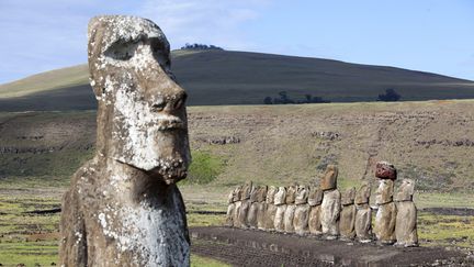 L'île de Paques et ses célèbres statues, en mars 2015.&nbsp; (GREGORY BOISSY / MAXPPP)