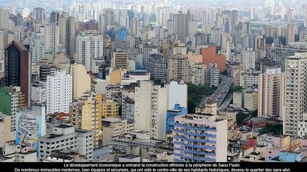 est une jungle de gratte-ciel où vivent près de 12 millions de Brésiliens. Elle arrive en tête des capitales économiques de l’Amérique latine et s’est développée grâce à l’exploitation des mines d’or. Exploitations dont la prospérité a perduré au fil des siècles avec la culture du café et du sucre. Elle est aujourd’hui le principal centre d’affaires du Brésil. Ainsi qu’une cité cosmopolite où se côtoient des immigrés venus du monde entier.  (Editions de La Martinière / Frédéric Soltan - Dominique Rabotteau)