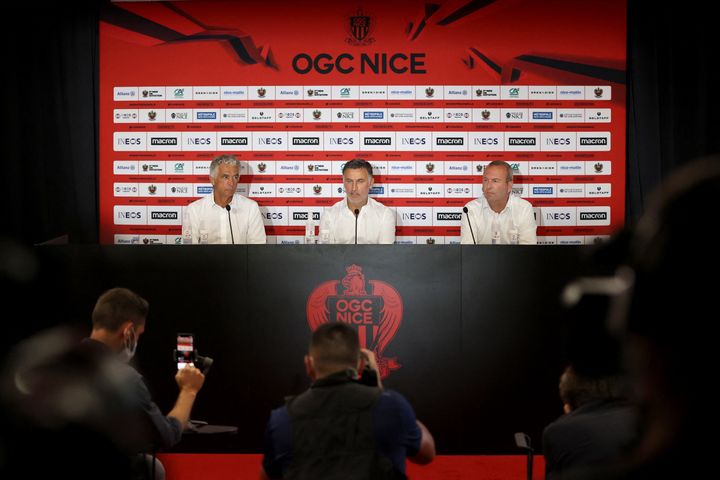 Après un titre de champion de France décroché en 2021 avec le Losc, Christophe Galtier se lance un nouveau défi en rejoignant l'OGC Nice. (VALERY HACHE / AFP)