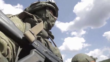 Ce soldat de métier a fui vers l’Estonie avant de se décider à briser le silence. (FRANCEINFO)