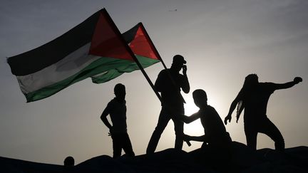 Des manifestants palestiniens manifestent à la frontière entre la bande de Gaza et Israël pour faire valoir leur "droit au retour". (ASHRAF AMRA \ APAIMAGES/SIPA / APAIMAGES)