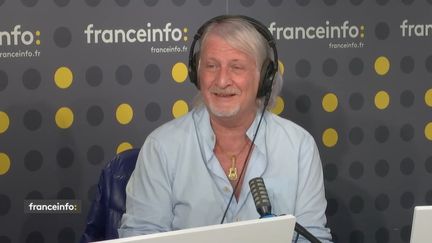 Patrick Sébastien présente "Samedi Sébastien" sur C8 chaque samedi.a (CAPTURE D'ECRAN DAILYMOTION)