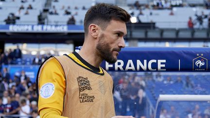 Le capitaine de l'équipe de Francen Hugo Lloris, au Stade de France contre la Croatie le 13 juin 2022. (JOSE BRETON / NURPHOTO / AFP)