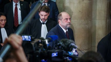 Éric Dupond-Moretti, ministre de la Justice, à sa sortie du palais de Justice de Paris, le 29 novembre 2023. (LUC NOBOUT / MAXPPP)