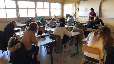 Salle de classe du lycée Racine de Montdidier, dans la Somme, le 21 janvier 2020. (ALEXIS MOREL / FRANCE-INFO)