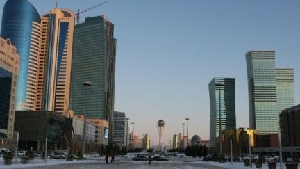 Le boulevard Nurzhol à Astana, la capitale kazakhe. (ALEXANDR KRYAZHEV / RIA NOVOSTI)